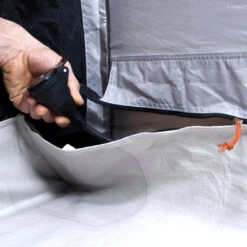 Quechua 4 Man Inflatable Blackout Tent -Ever Camp kb8f6363ed307e09fb5fb1241055f48bc